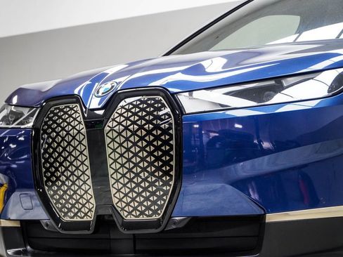 Used 2023 BMW iX xDrive50 image 2