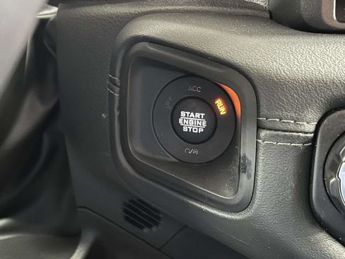 Used 2024 Jeep Wrangler Unlimited Rubicon AWD/4WD image 38