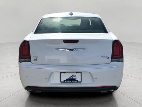 Used 2016 Chrysler 300 S w/ 300S Premium Group AWD/4WD image 27