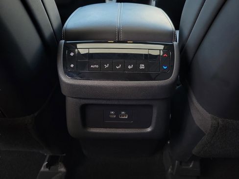 Certified 2025 INFINITI QX60 Pure image 32