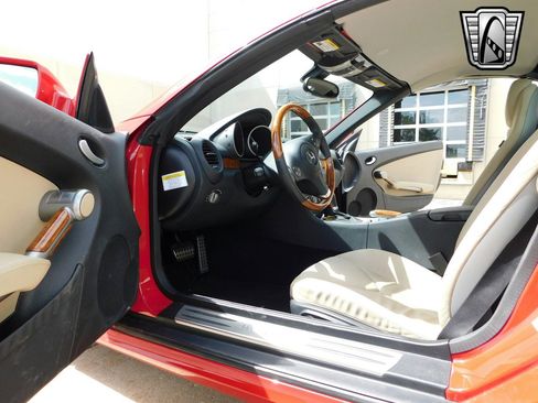 Used 2009 Mercedes-Benz SLK 300 image 16