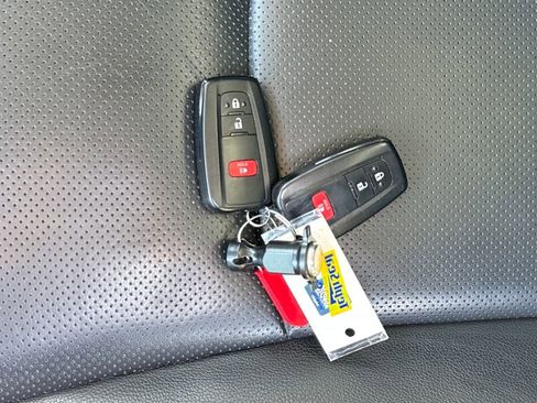 Used 2022 Toyota 4Runner Limited image 29