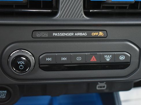 New 2026 Ford Maverick XLT w/ XLT Luxury Package FWD image 29