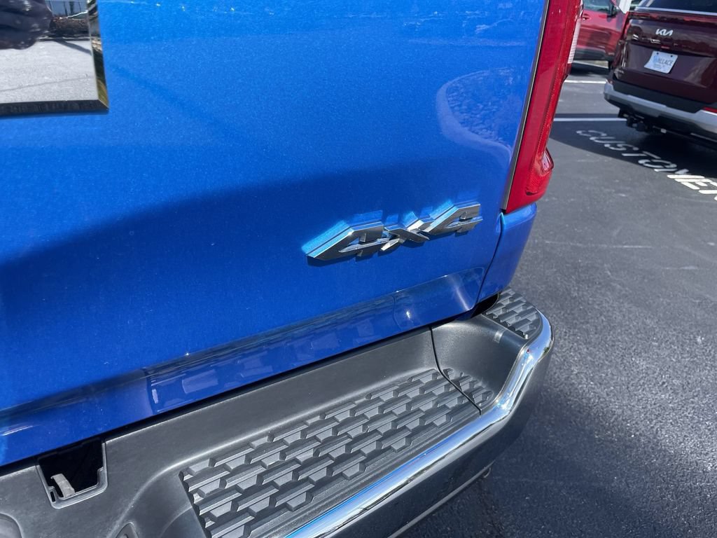 Used 2025 RAM 1500 Big Horn AWD/4WD image 6