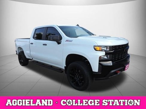 Used 2022 Chevrolet Silverado 1500 Custom Trail Boss w/ LPO, Dark Essentials Package AWD/4WD image 3