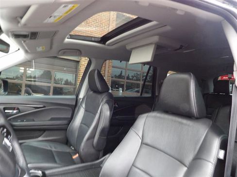 Used 2022 Honda Pilot Touring image 21