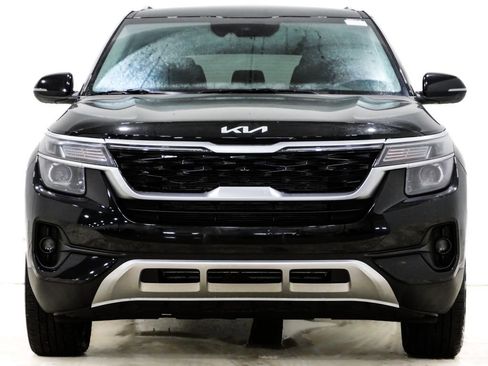 Used 2023 Kia Seltos S image 2