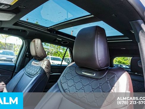 Used 2025 Ford Explorer Platinum w/ LUX Leather Package AWD/4WD image 17