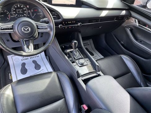 Used 2022 MAZDA MAZDA3 s image 19
