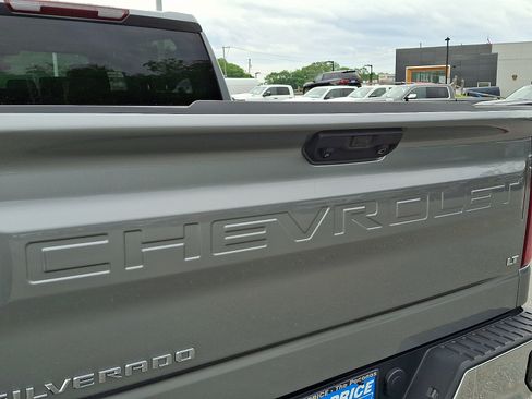 Used 2023 Chevrolet Silverado 1500 LT AWD/4WD image 29