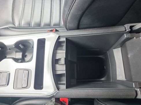 Used 2022 Ford Edge SEL image 25