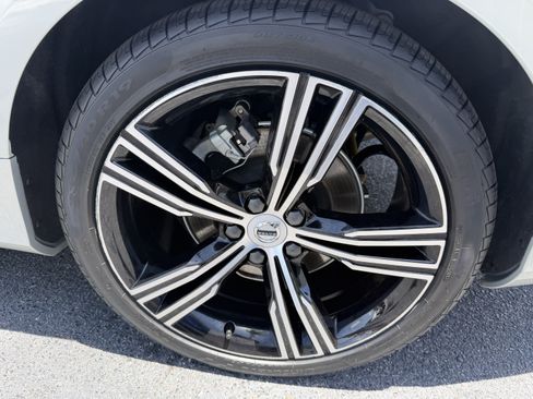 Used 2022 Volvo S60 B5 Inscription w/ Advanced Package AWD/4WD image 29