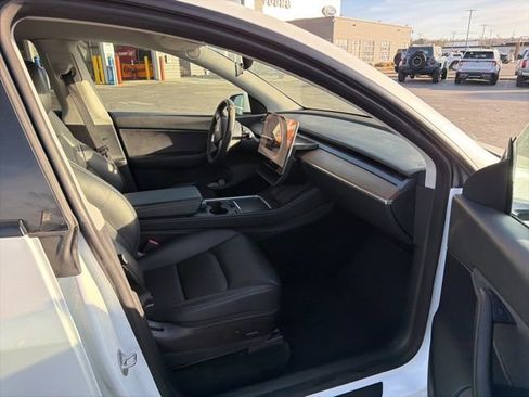 Used 2022 Tesla Model Y Performance AWD/4WD image 38