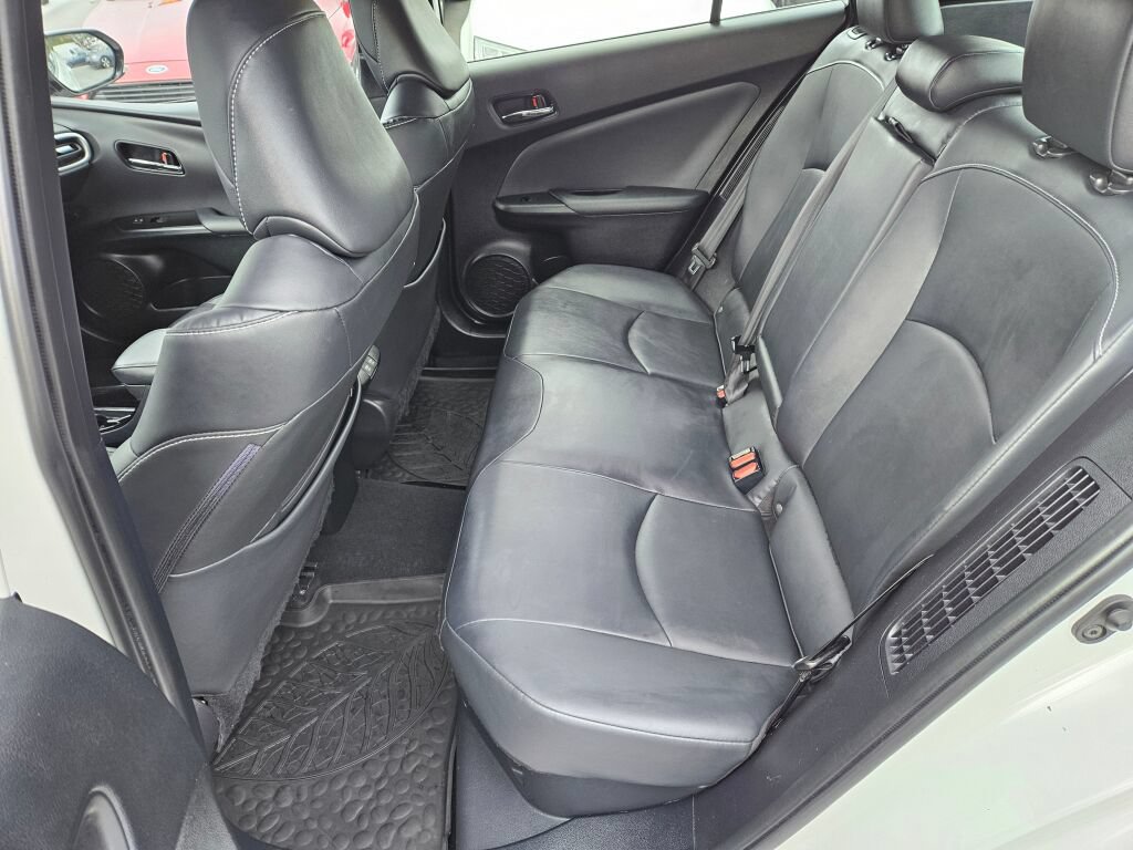 Used 2020 Toyota Prius Prime XLE FWD image 12