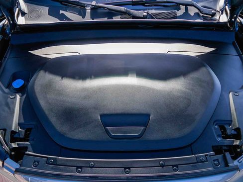 Used 2023 Volvo XC40 Recharge Ultimate image 31