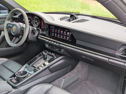Certified 2023 Porsche 911 Carrera GTS RWD image 28