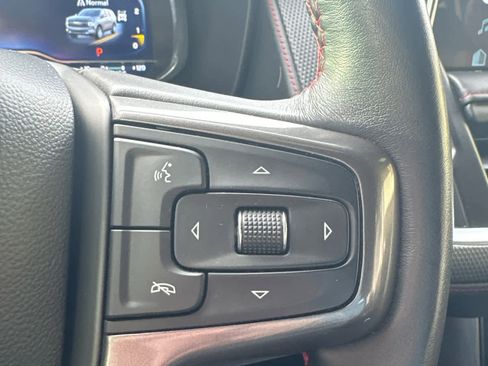 Used 2022 Chevrolet Suburban RST image 16