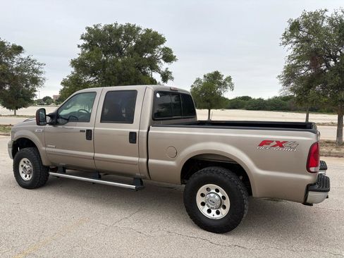 Used 2006 Ford F250 XLT AWD/4WD image 6