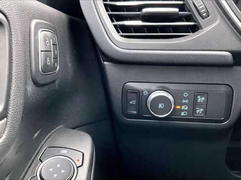 Used 2020 Ford Escape SEL FWD image 35