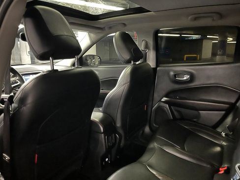 Used 2019 Jeep Compass Trailhawk w/ Leather Interior Group AWD/4WD image 21