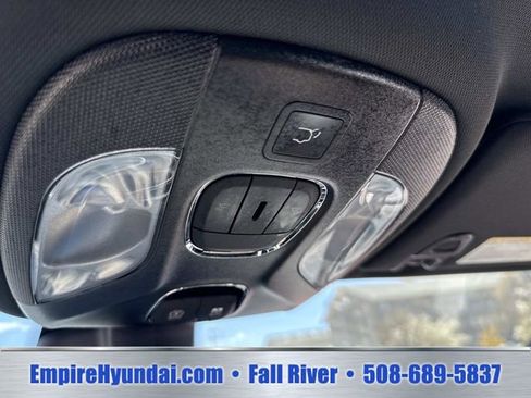 Used 2023 Jeep Compass Latitude w/ Sun and Sound Group AWD/4WD image 26