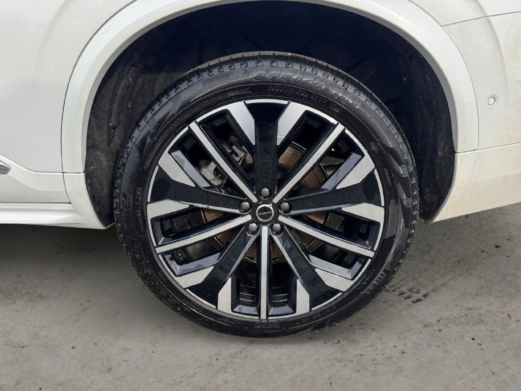 New 2026 Volvo XC90 T8 Plus w/ Protection Package Premier AWD/4WD image 8