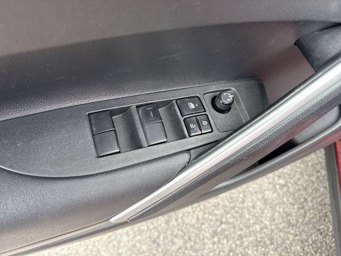Used 2022 Toyota Corolla Cross LE FWD image 14