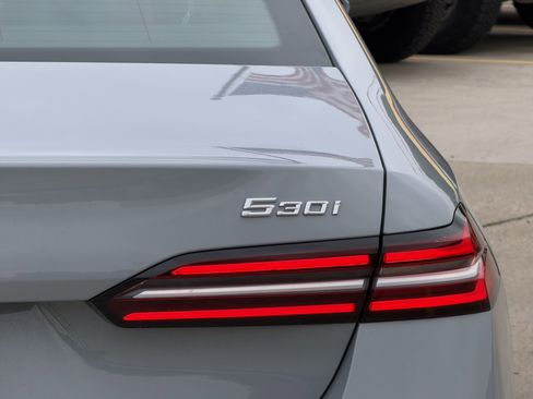 Used 2026 BMW 530i xDrive image 7