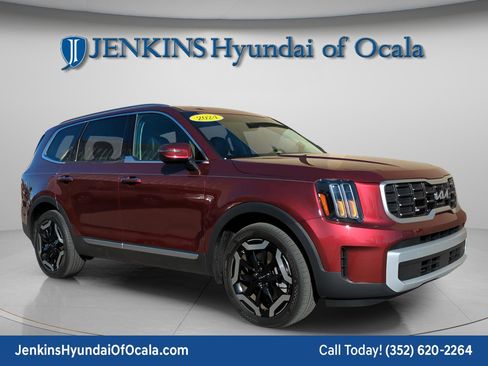 Used 2024 Kia Telluride S w/ S Sunroof Package image 1