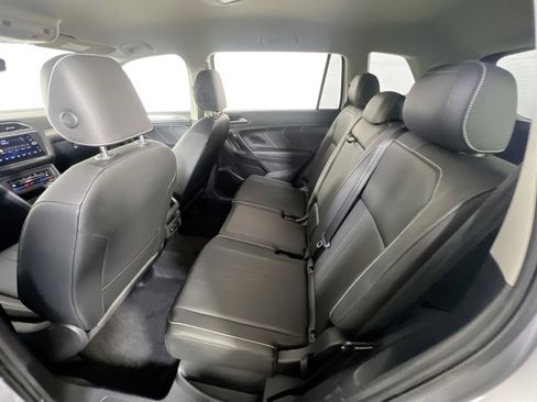 Used 2022 Volkswagen Tiguan SE image 23
