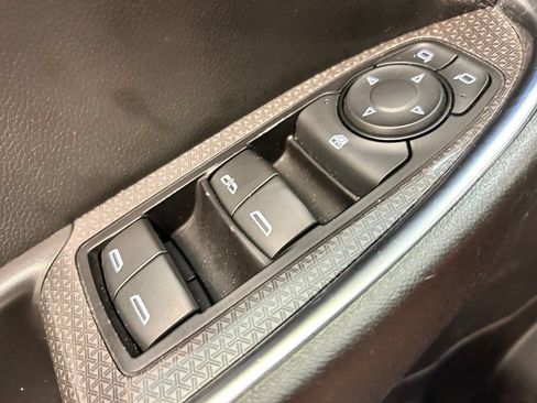 Used 2016 Chevrolet Malibu LT w/ Leather Package FWD image 8
