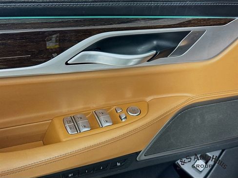 Used 2021 BMW 740i xDrive w/ M Sport Package image 23