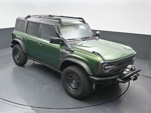 Used 2023 Ford Bronco Everglades image 9