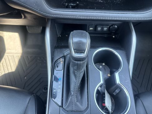 Used 2020 Toyota Highlander XLE AWD/4WD image 14