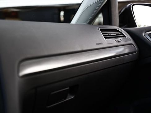 Used 2019 Volkswagen Golf SE FWD image 39