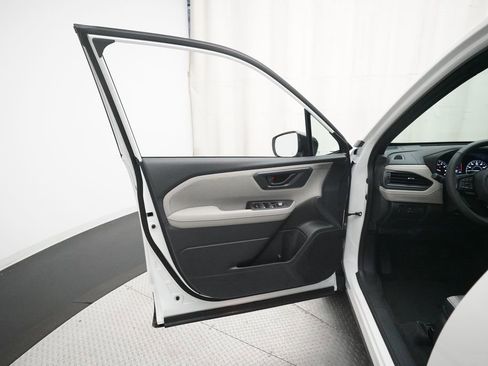 Certified 2026 Subaru Forester Premium image 28