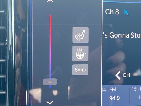 Certified 2025 Chrysler Pacifica Select image 29