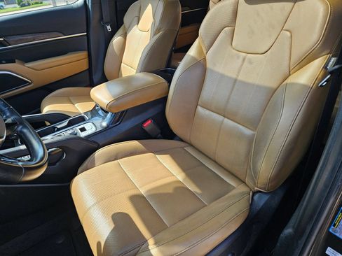 Used 2022 Kia Telluride SX w/ Towing Package FWD image 23