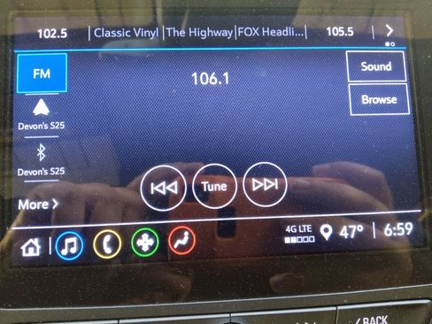 Used 2024 Chevrolet Malibu LT image 25