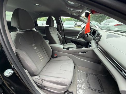 Certified 2026 Hyundai Elantra Sport FWD image 9