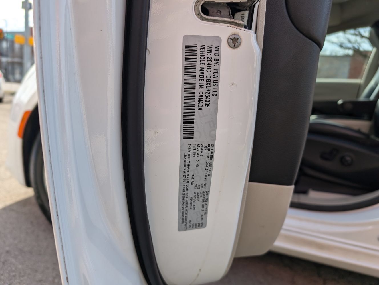 Used 2020 Chrysler Voyager Lxi FWD image 26