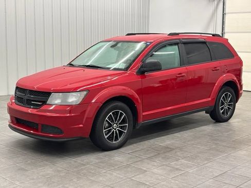 Used 2018 Dodge Journey SE w/ Connectivity Group FWD image 5