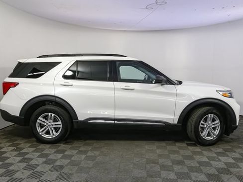 Used 2023 Ford Explorer XLT w/ Equipment Group 202A AWD/4WD image 14