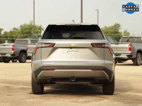 Used 2026 Chevrolet Equinox LT w/ Safety and Technology Package FWD image 6