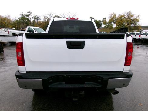 Used 2014 Chevrolet Silverado 2500 W/T w/ Snow Plow Prep Package image 4