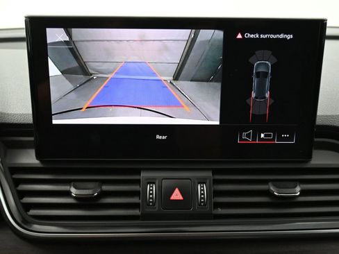 Used 2023 Audi Q5 2.0T Premium w/ Convenience Package AWD/4WD image 19