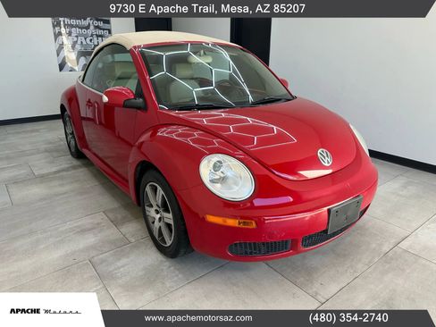 Used 2006 Volkswagen Beetle Convertible w/ Package 1 image 4