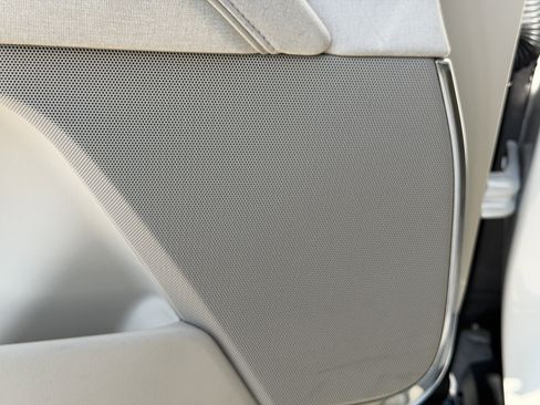 Used 2021 Cadillac Escalade ESV Sport Platinum image 21