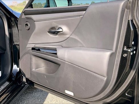 Used 2024 Lexus ES 300h w/ Premium Package image 23