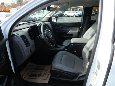 Used 2016 GMC Canyon W/T image 10